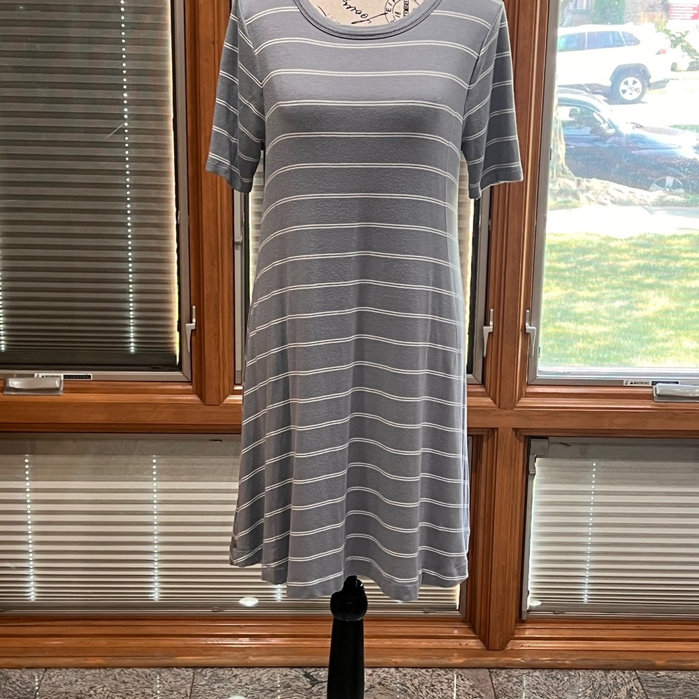 Lou & Grey Gray Striped Midi Dress